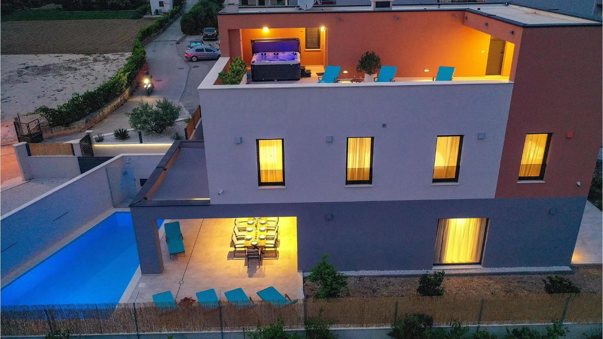Beautiful Home In Trogir With Kitchen